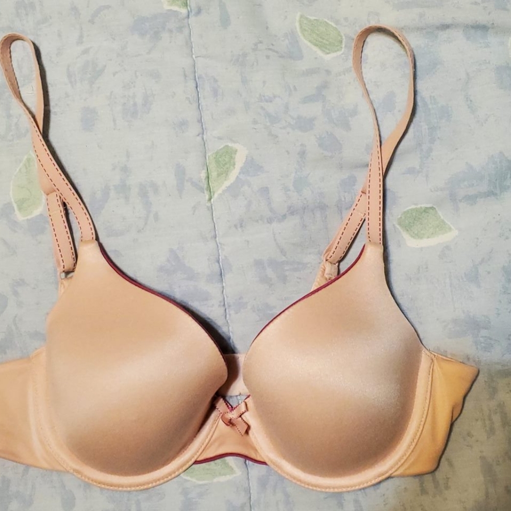 Maidenform light pink bra